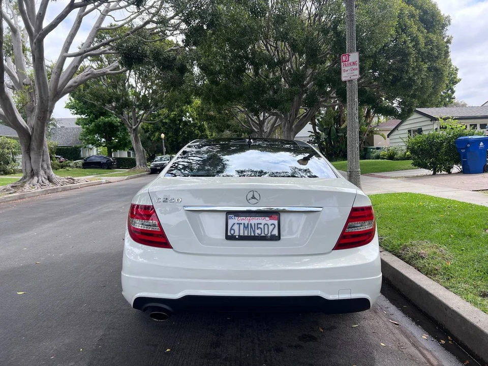 2012 Mercedes-Benz W204 C-Class - Image 11 of 24