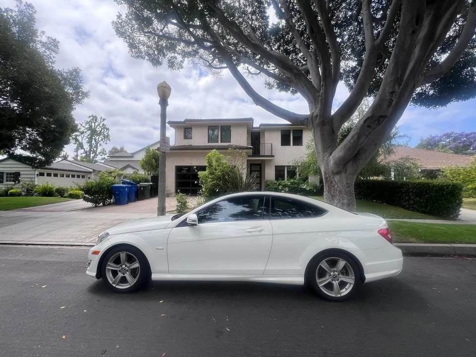 2012 Mercedes-Benz W204 C-Class - Image 9 of 24