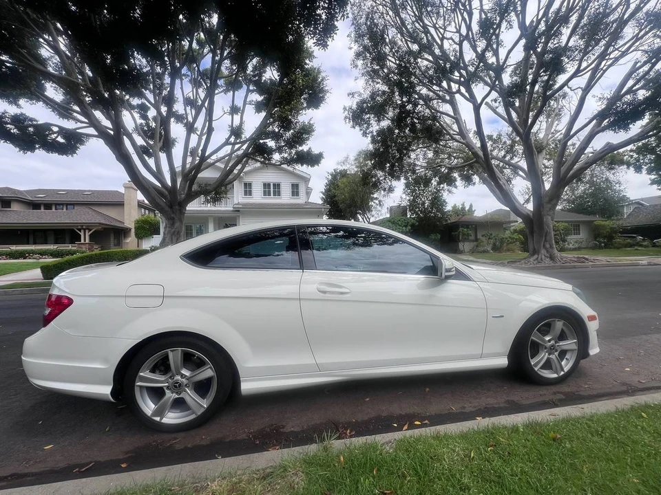 2012 Mercedes-Benz W204 C-Class - Image 3 of 24