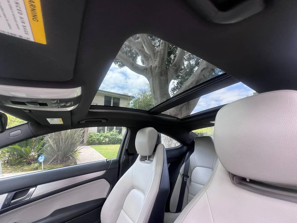 2012 Mercedes-Benz W204 C-Class - Image 17 of 24