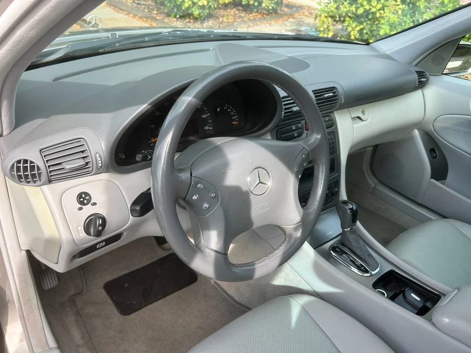 2003 Mercedes-Benz W203 C-Class - Image 11 of 19