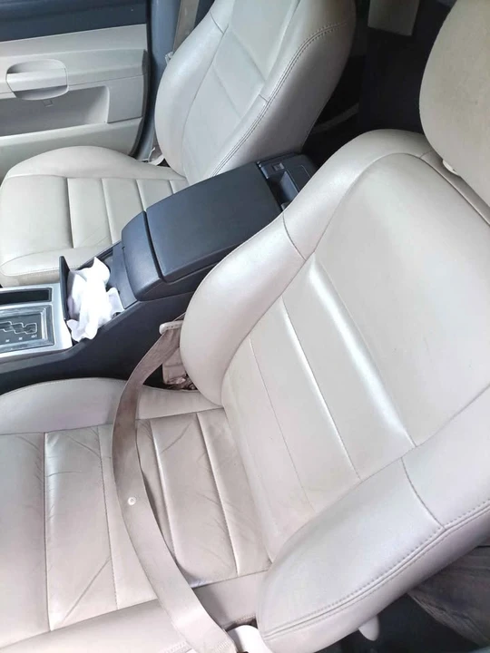 Dodge Magnum - Image 2 of 10