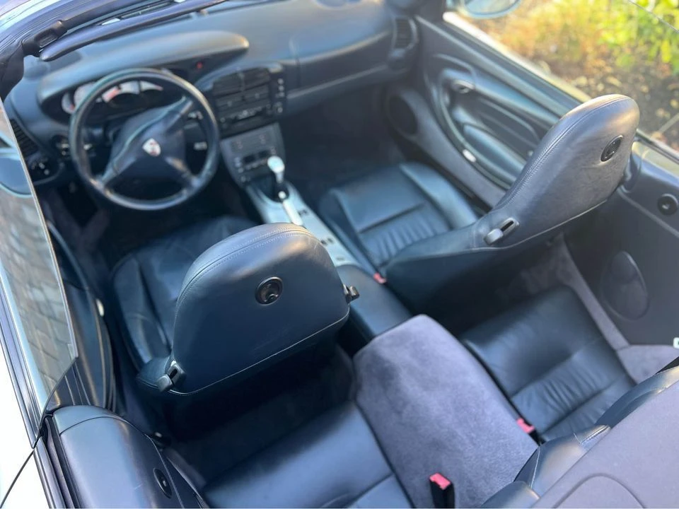 2001 Porsche 996 Carrera - Image 12 of 24