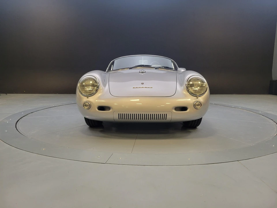 Porsche 550 - Image 12 of 31
