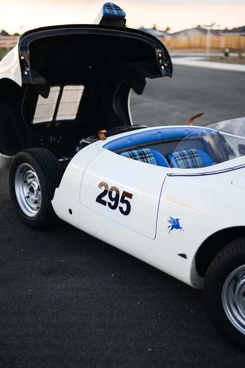 Porsche 550 - Image 14 of 31