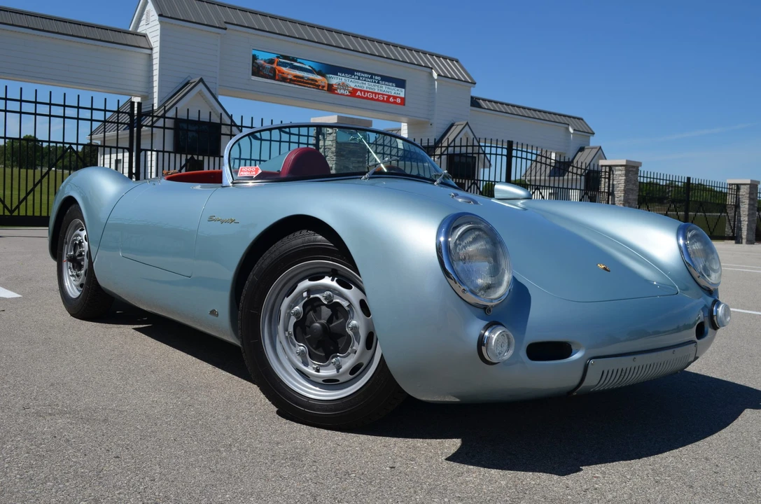 Porsche 550 - Image 2 of 31