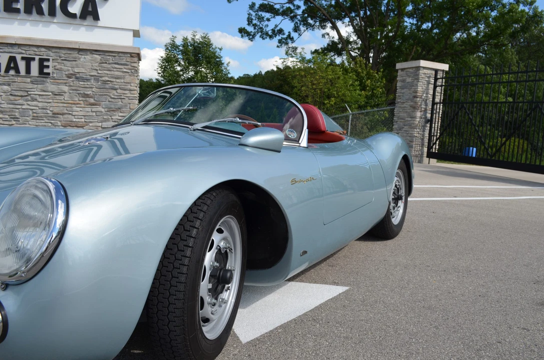 Porsche 550 - Image 14 of 31