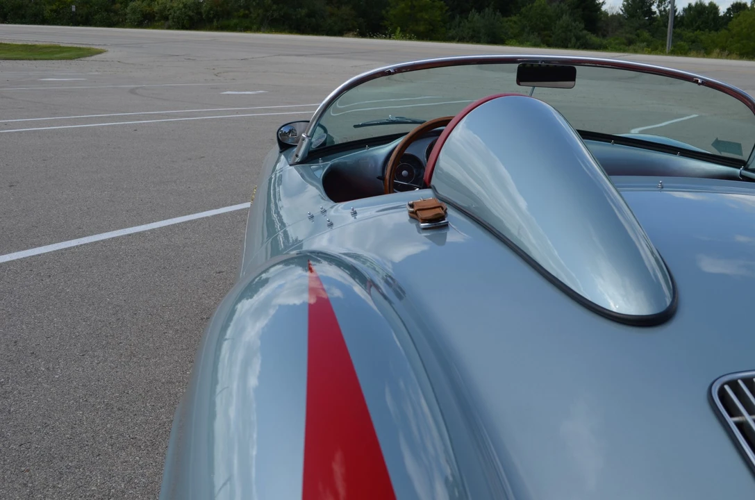 Porsche 550 - Image 24 of 31