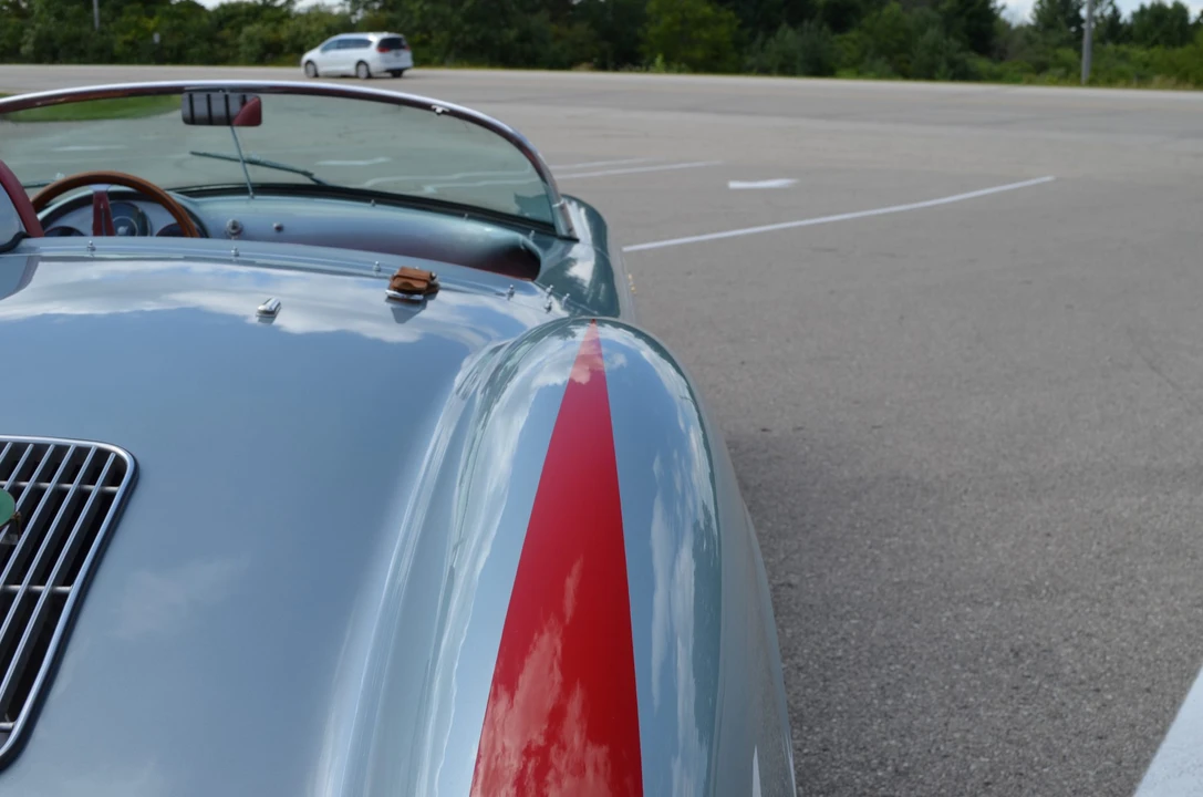 Porsche 550 - Image 23 of 31