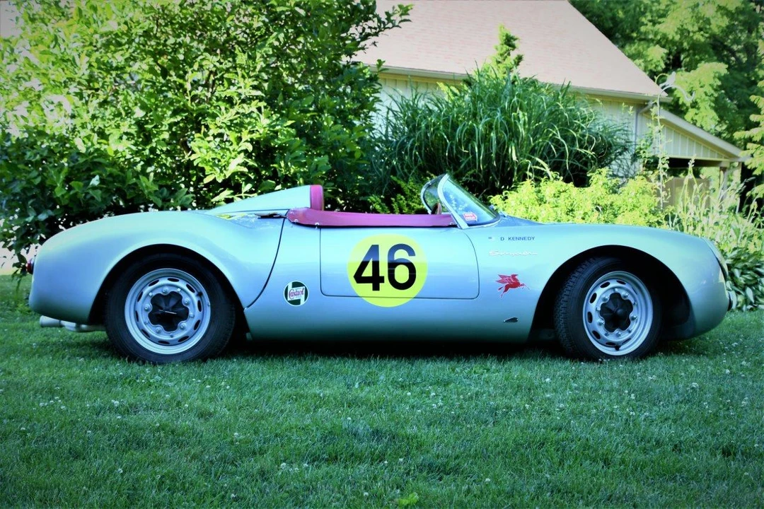 Porsche Sports Prototypes Replica - Image 5 of 31