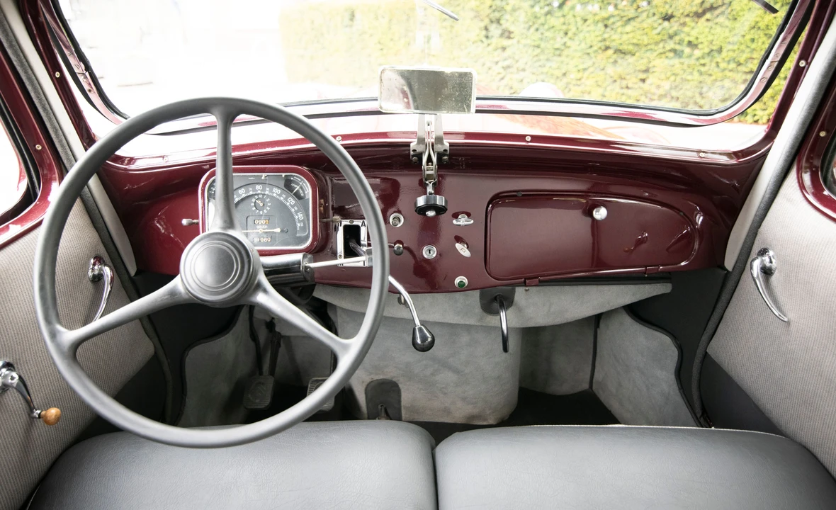 1949 Citroen Traction Avant - Image 9 of 31