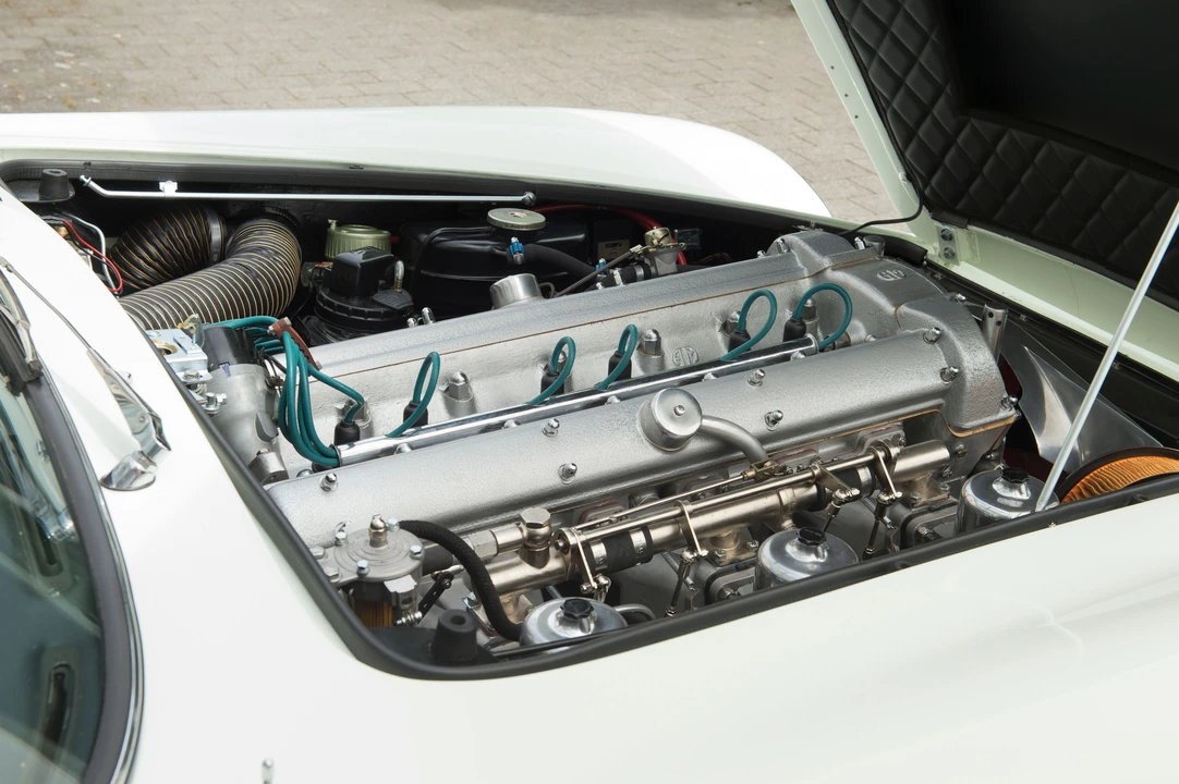 1965 Aston Martin DB5 Convertible - Image 11 of 31