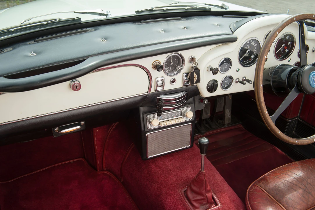 1965 Aston Martin DB5 Convertible - Image 21 of 31