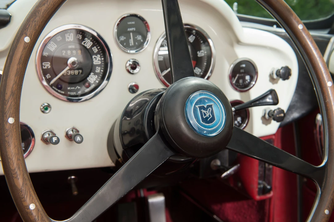 1965 Aston Martin DB5 Convertible - Image 18 of 31