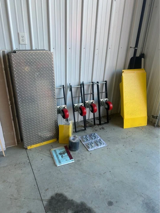 Parts & Memorabilia Tools - Image 2 of 3
