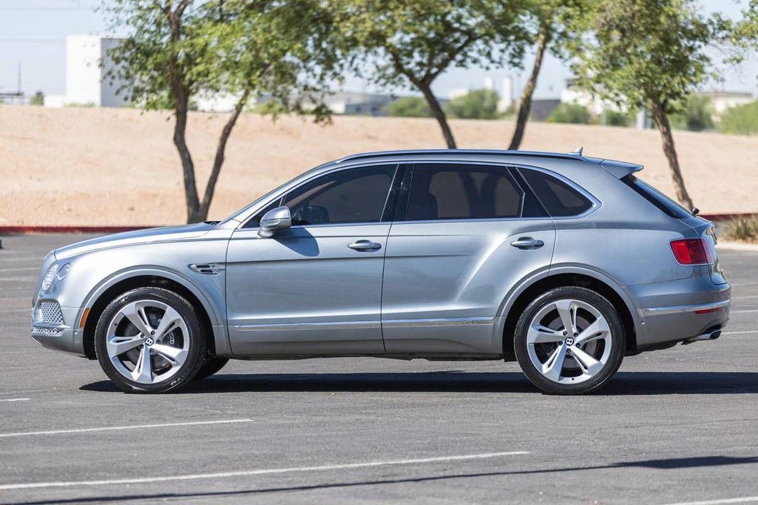 2018 Bentley Bentayga - Image 3 of 5
