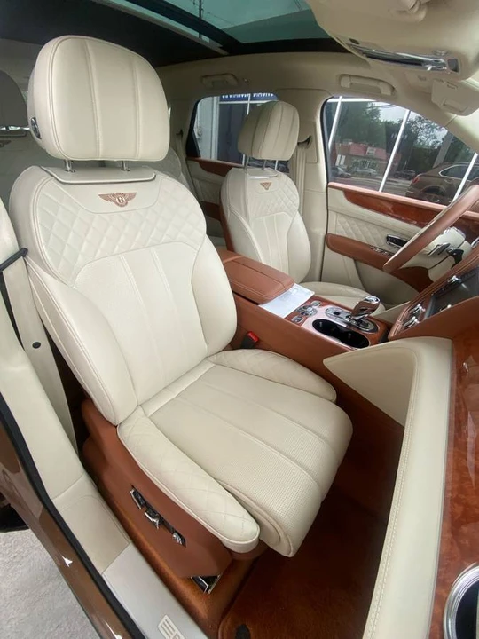 2018 Bentley Bentayga - Image 6 of 8