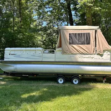 2007 Bentley 240 Cruise Pontoon