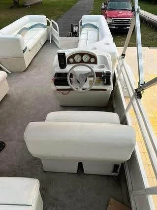 2009 Bentley - Image 2 of 10