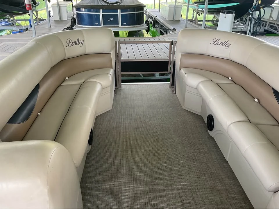 2017 Bentley - Image 8 of 8