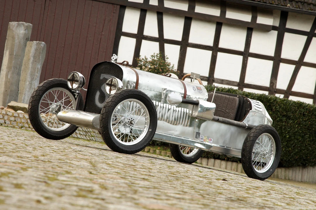 Bentley 4 1/4 Litre - Image 2 of 14