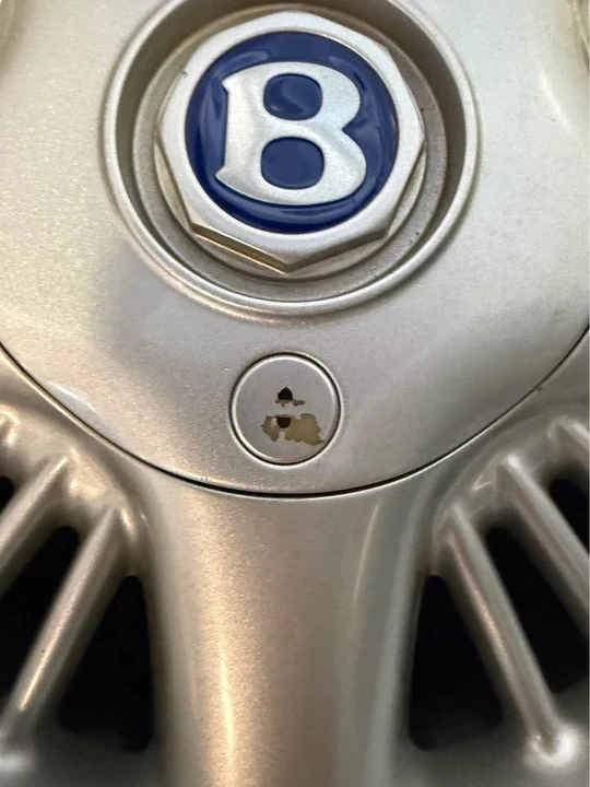 Bentley Azure - Image 4 of 7