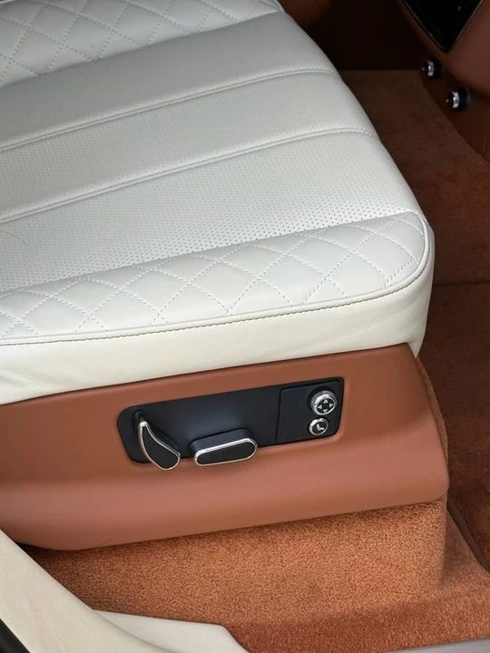 2018 Bentley Bentayga - Image 19 of 24