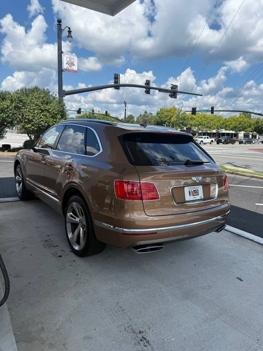 2018 Bentley Bentayga - Image 7 of 24