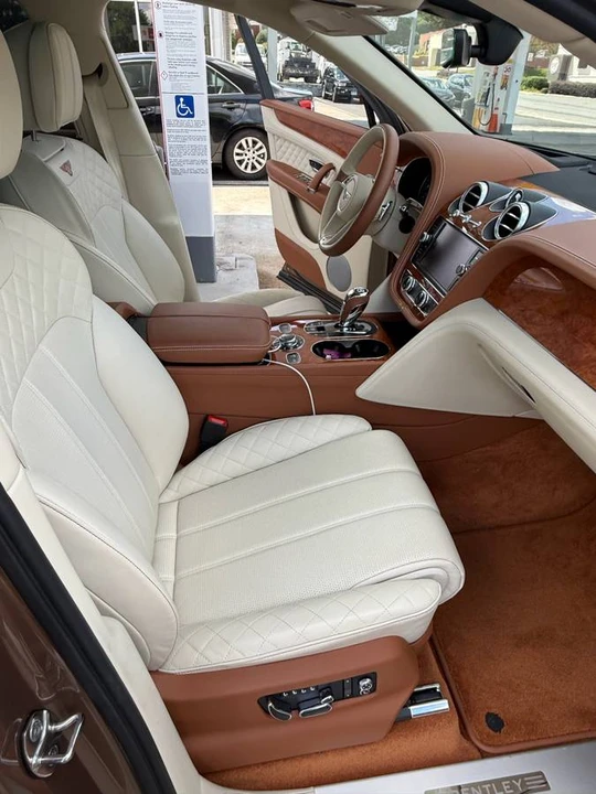 2018 Bentley Bentayga - Image 21 of 24