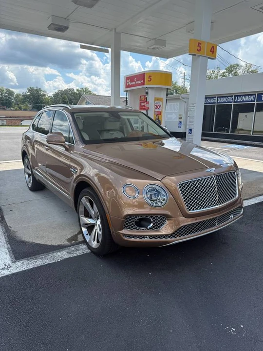2018 Bentley Bentayga - Image 3 of 24