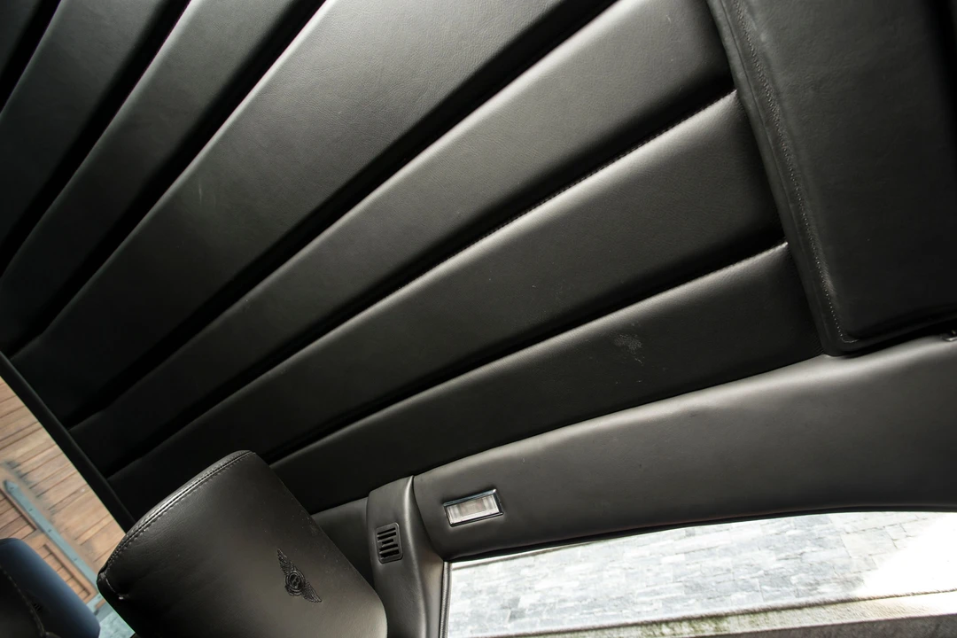 Bentley Continental R - Image 27 of 28