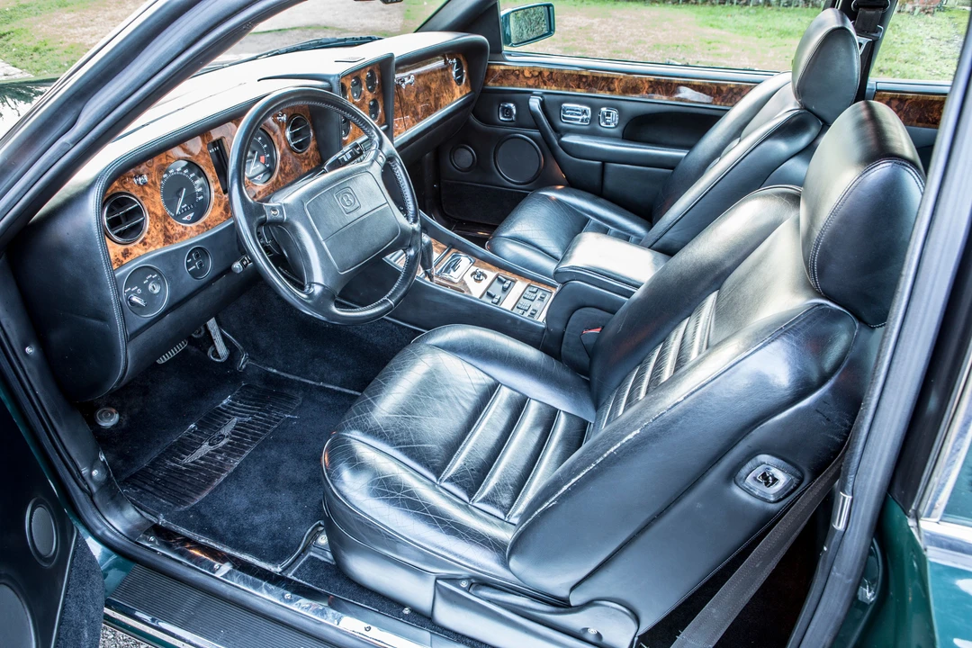 Bentley Continental R - Image 11 of 24