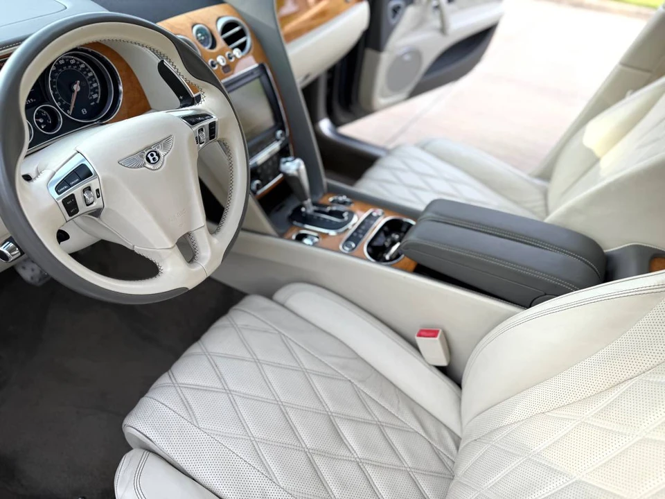 2016 Bentley Continental Flying Spur - Image 10 of 17