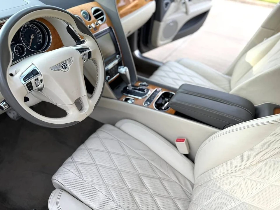 2016 Bentley Continental Flying Spur - Image 9 of 17