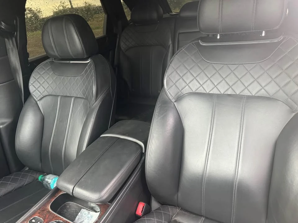 2017 Bentley Bentayga - Image 7 of 7