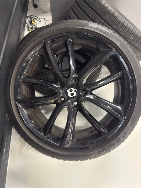 Bentley Continental - Image 2 of 6