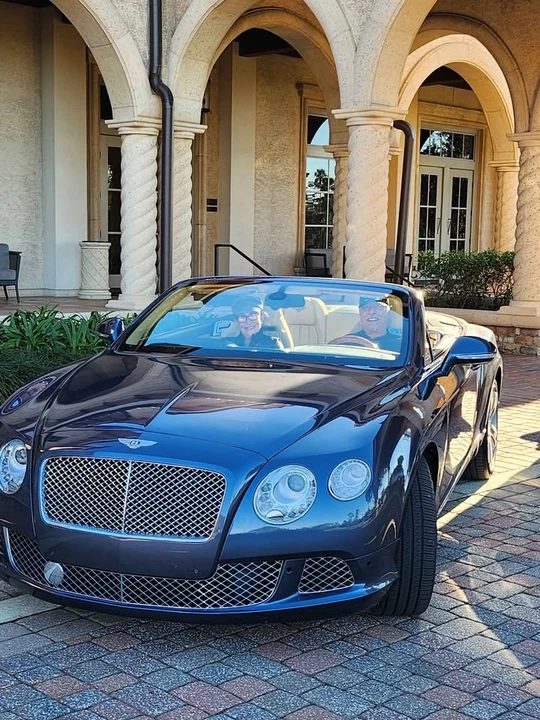 Bentley Azure - Image 10 of 10