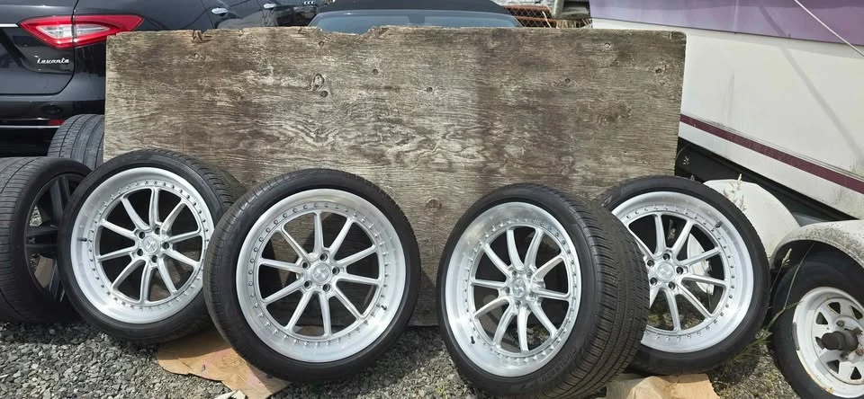 Parts & Memorabilia Other Wheels - Image 3 of 8