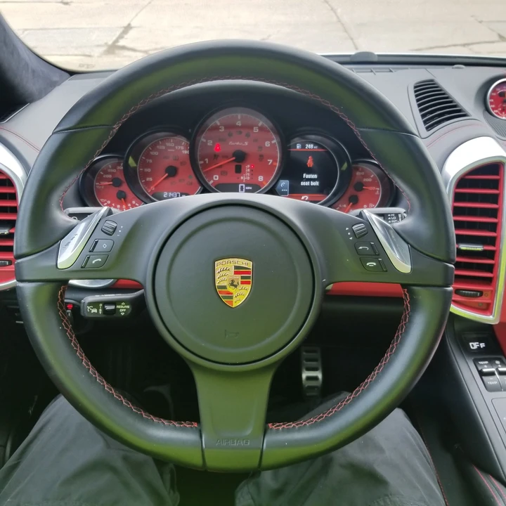 2014 Porsche 958 Cayenne Turbo S - Image 14 of 23