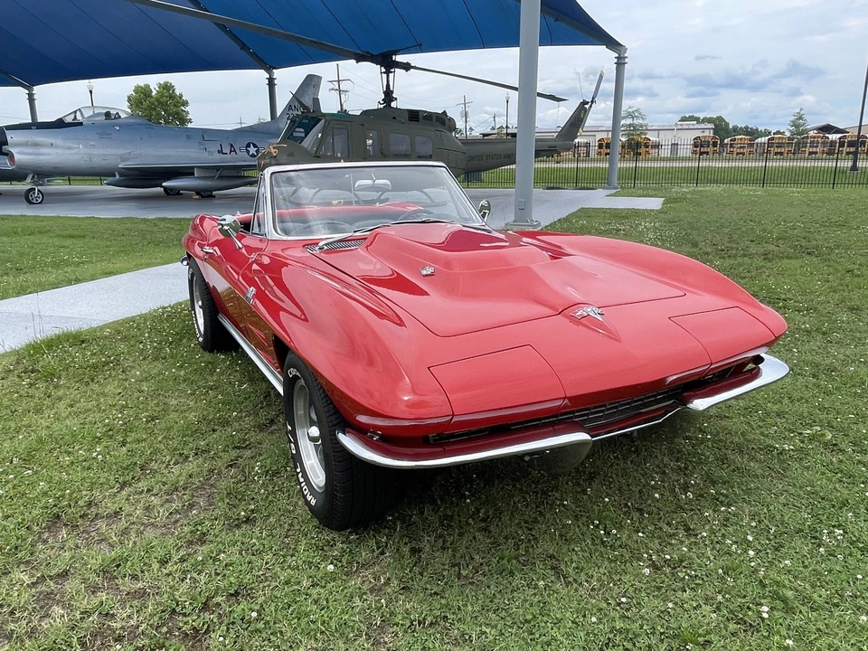 1963 Chevrolet Corvette C2 - Image 16 of 31