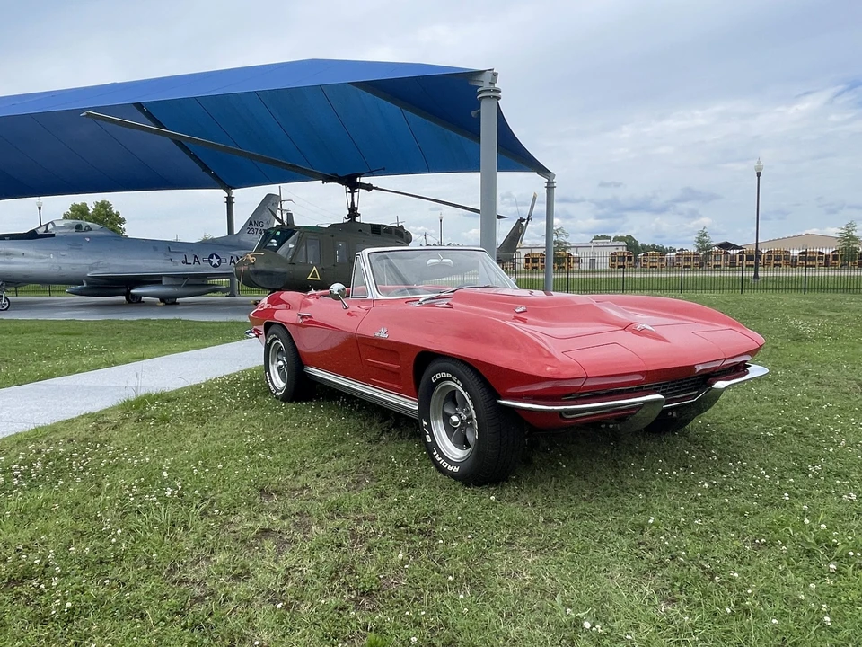 1963 Chevrolet Corvette C2 - Image 18 of 31