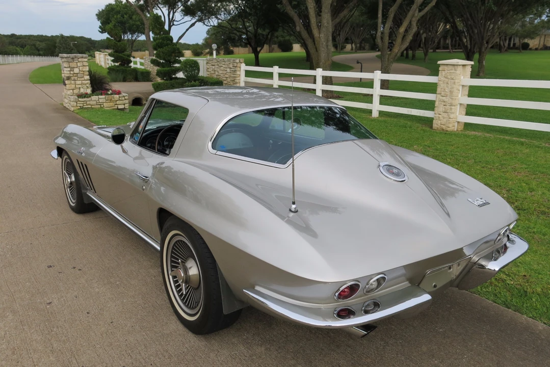 1966 Chevrolet Corvette C2 - Image 12 of 31