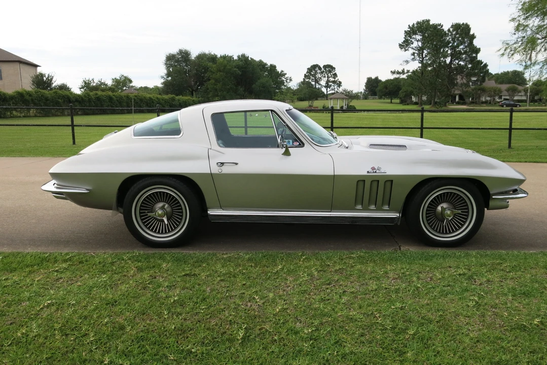 1966 Chevrolet Corvette C2 - Image 26 of 31