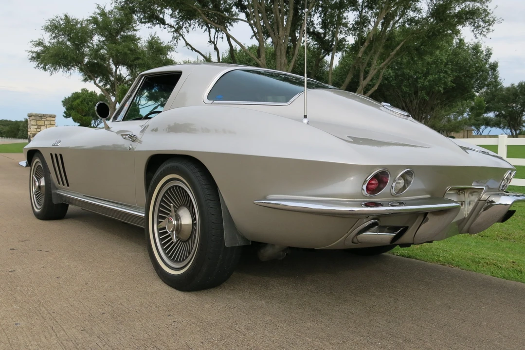 1966 Chevrolet Corvette C2 - Image 13 of 31