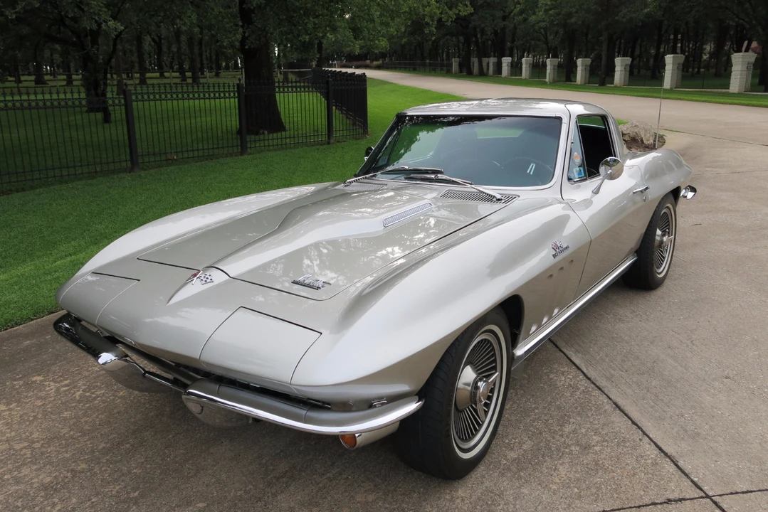 1966 Chevrolet Corvette C2 - Image 3 of 31