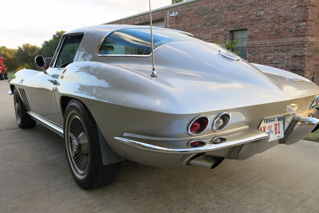 1966 Chevrolet Corvette C2 - Image 14 of 31
