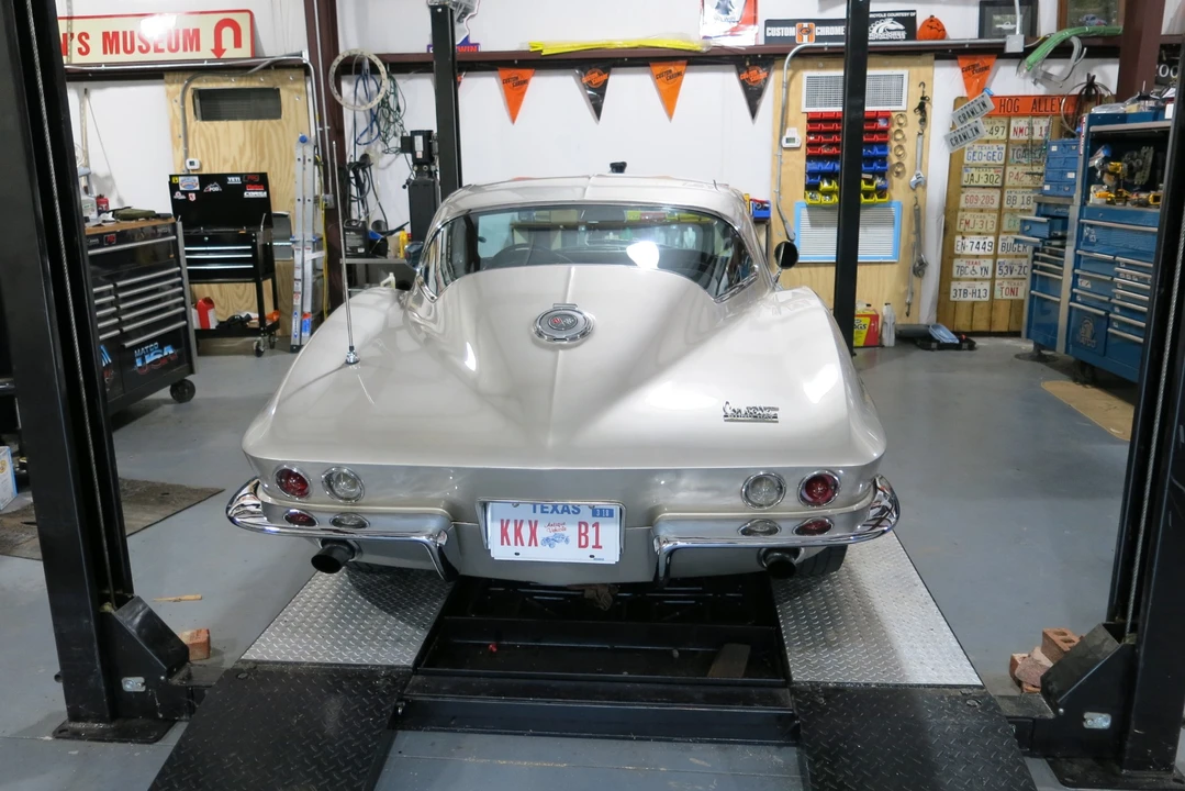 1966 Chevrolet Corvette C2 - Image 15 of 31