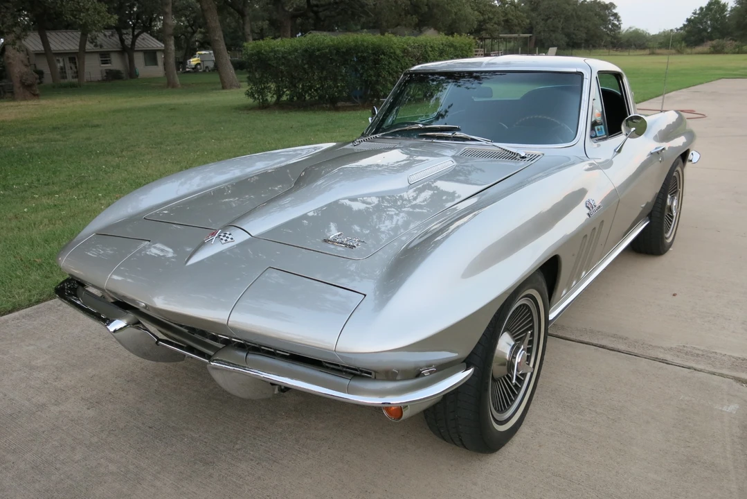 1966 Chevrolet Corvette C2 - Image 2 of 31
