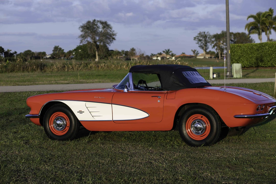 1961 Chevrolet Corvette C1 - Image 8 of 31