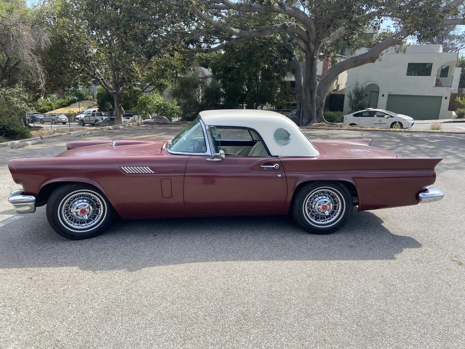 1957 Ford Thunderbird 1st Gen - Image 20 of 31